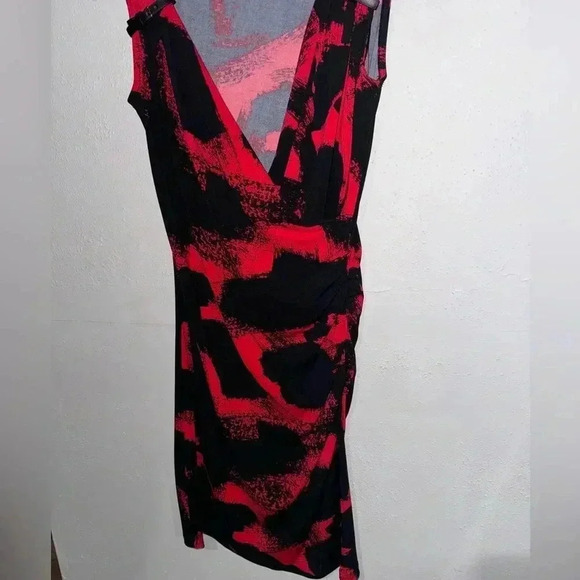Michael Kors Red And Black Abstract Print Stretch dress - Picture 2 of 6